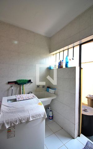 Casa à venda com 260m², 2 quartos e 2 vagasÁrea de Serviço
