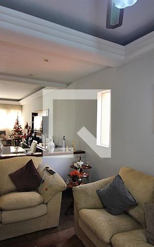 Casa à venda com 260m², 2 quartos e 2 vagasSala 2