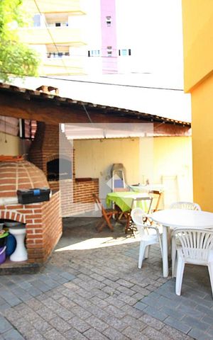 Casa à venda com 260m², 2 quartos e 2 vagasEspaço Gourmet
