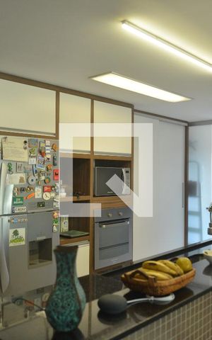 Apartamento à venda com 94m², 2 quartos e 2 vagasCozinha