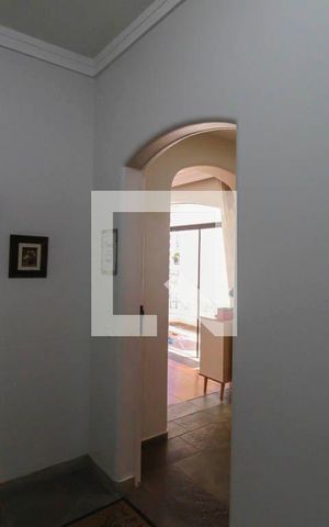 Apartamento à venda com 136m², 4 quartos e 2 vagas Apartamento à venda com 136m², 4 quartos e 2 vagasHall de entrada