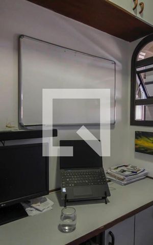 Apartamento à venda com 136m², 4 quartos e 2 vagas Apartamento à venda com 136m², 4 quartos e 2 vagasQuarto 3/Escritório