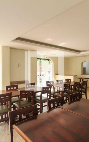 Apartamento à venda com 136m², 4 quartos e 2 vagas Apartamento à venda com 136m², 4 quartos e 2 vagasÁrea comum - Salão de festas