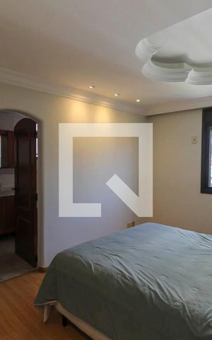 Apartamento à venda com 136m², 4 quartos e 2 vagas Apartamento à venda com 136m², 4 quartos e 2 vagasSuite