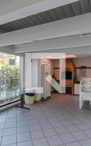 Apartamento à venda com 136m², 4 quartos e 2 vagas Apartamento à venda com 136m², 4 quartos e 2 vagasÁrea comum - Churrasqueira