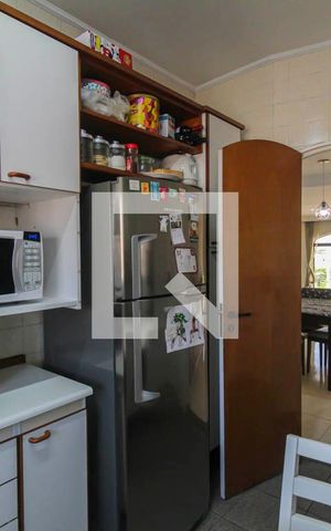Apartamento à venda com 136m², 4 quartos e 2 vagas Apartamento à venda com 136m², 4 quartos e 2 vagasCozinha