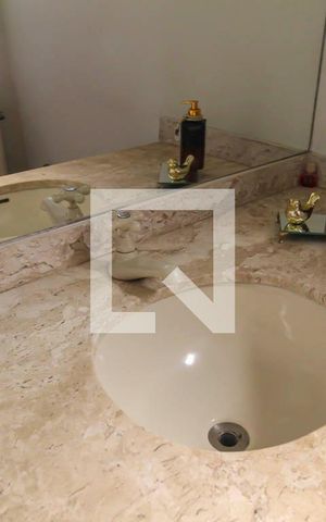 Apartamento à venda com 136m², 4 quartos e 2 vagas Apartamento à venda com 136m², 4 quartos e 2 vagasBanheiro de Serviço