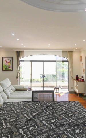 Apartamento à venda com 136m², 4 quartos e 2 vagas Apartamento à venda com 136m², 4 quartos e 2 vagasSala