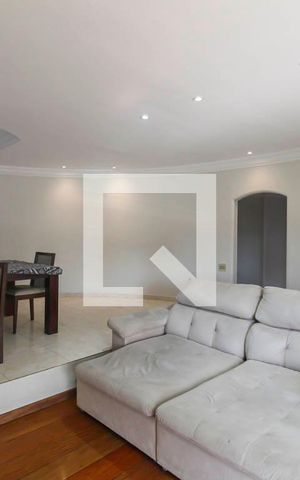 Apartamento à venda com 136m², 4 quartos e 2 vagas Apartamento à venda com 136m², 4 quartos e 2 vagasSala