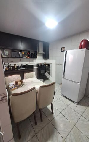 Casa à venda com 180m², 3 quartos e 2 vagas Casa à venda com 180m², 3 quartos e 2 vagasCozinha