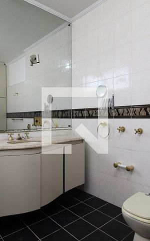 Apartamento para alugar com 190m², 3 quartos e 2 vagasBanheiro da Suíte