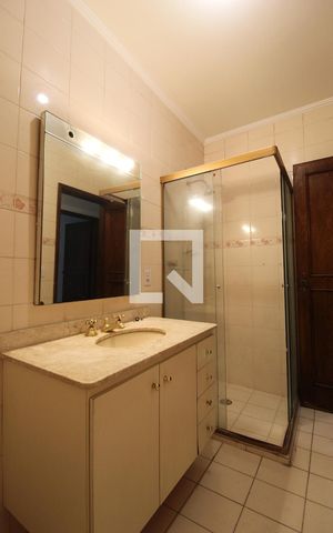 Apartamento para alugar com 190m², 3 quartos e 2 vagasBanheiro Social
