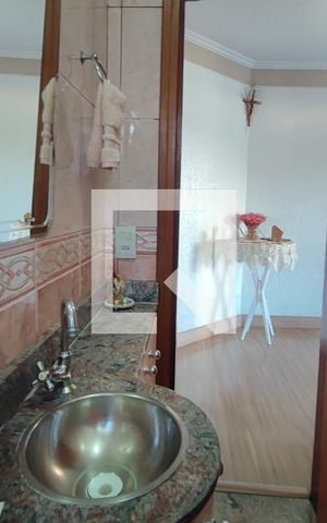 Casa à venda com 260m², 2 quartos e 4 vagas Casa à venda com 260m², 2 quartos e 4 vagasLavabo