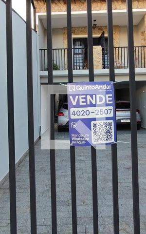Casa à venda com 260m², 2 quartos e 4 vagas Casa à venda com 260m², 2 quartos e 4 vagasPLACA INSTALADA NA FACHADA