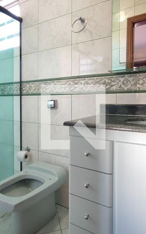 Casa à venda com 260m², 2 quartos e 4 vagas Casa à venda com 260m², 2 quartos e 4 vagasBanheiro Suíte