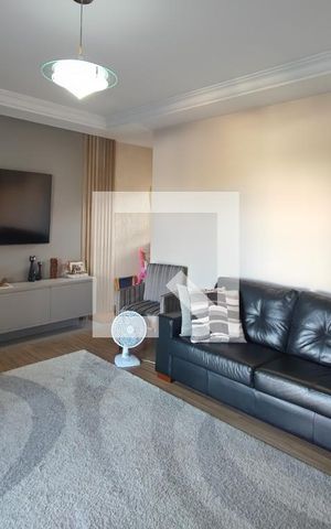 Casa à venda com 260m², 2 quartos e 4 vagas Casa à venda com 260m², 2 quartos e 4 vagasSala de Estar