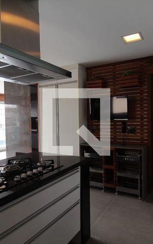 Apartamento à venda com 204m², 4 quartos e 4 vagasCoozinha