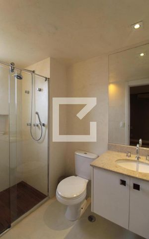 Apartamento à venda com 204m², 4 quartos e 4 vagasBanheiro Da Suíte 2