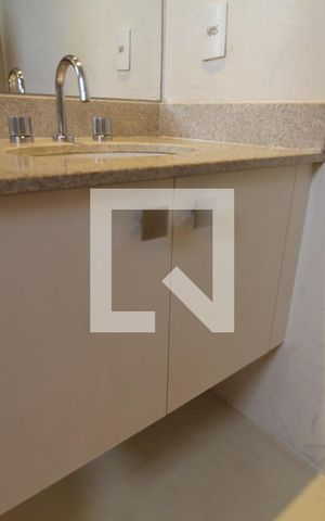 Apartamento à venda com 204m², 4 quartos e 4 vagasBanheiro Da Suíte 2