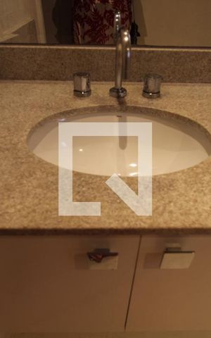 Apartamento à venda com 204m², 4 quartos e 4 vagasBanheiro da Suíte 3