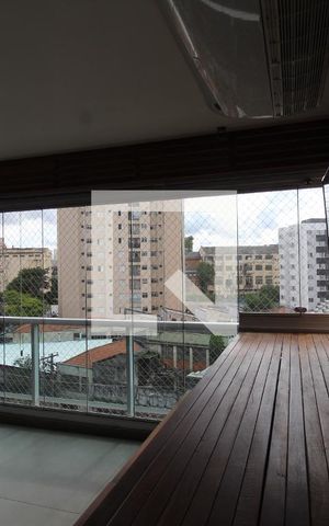 Apartamento à venda com 204m², 4 quartos e 4 vagasVranda