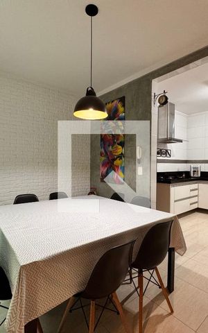 Casa à venda com 156m², 3 quartos e 3 vagas Casa à venda com 156m², 3 quartos e 3 vagasCopa