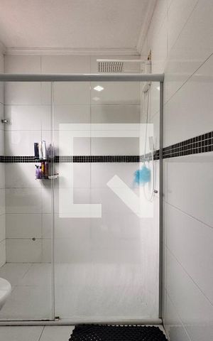Casa à venda com 156m², 3 quartos e 3 vagas Casa à venda com 156m², 3 quartos e 3 vagasBanheiro da Suíte