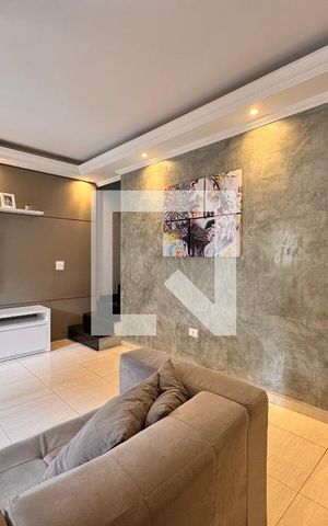 Casa à venda com 156m², 3 quartos e 3 vagas Casa à venda com 156m², 3 quartos e 3 vagasSala