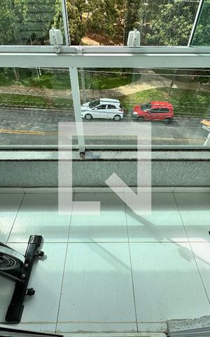 Casa à venda com 156m², 3 quartos e 3 vagas Casa à venda com 156m², 3 quartos e 3 vagasSacada