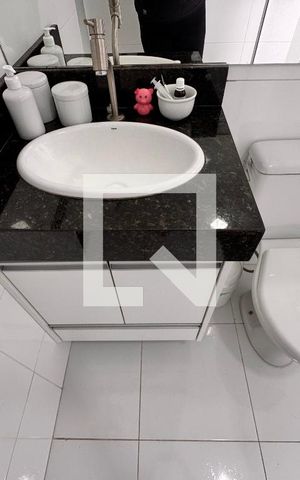 Casa à venda com 156m², 3 quartos e 3 vagas Casa à venda com 156m², 3 quartos e 3 vagasBanheiro da Suíte