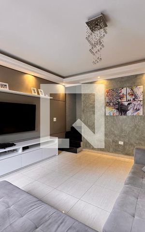 Casa à venda com 156m², 3 quartos e 3 vagas Casa à venda com 156m², 3 quartos e 3 vagasSala