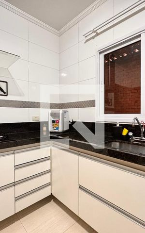 Casa à venda com 156m², 3 quartos e 3 vagas Casa à venda com 156m², 3 quartos e 3 vagasCozinha