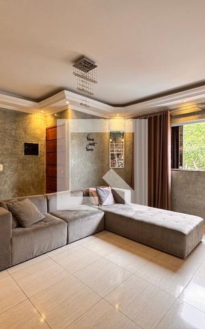 Casa à venda com 156m², 3 quartos e 3 vagas Casa à venda com 156m², 3 quartos e 3 vagasSala