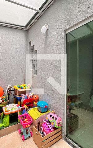 Casa à venda com 156m², 3 quartos e 3 vagas Casa à venda com 156m², 3 quartos e 3 vagasJardim de inverno