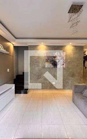Casa à venda com 156m², 3 quartos e 3 vagas Casa à venda com 156m², 3 quartos e 3 vagasSala