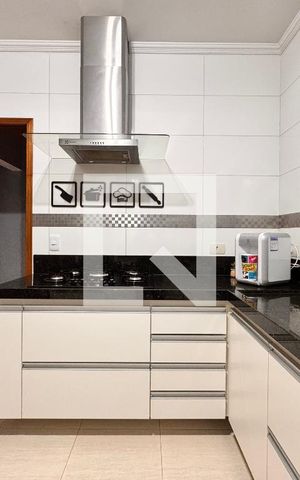Casa à venda com 156m², 3 quartos e 3 vagas Casa à venda com 156m², 3 quartos e 3 vagasCozinha