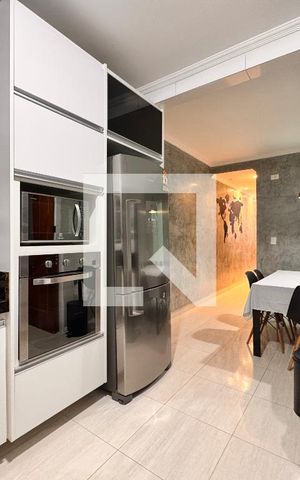 Casa à venda com 156m², 3 quartos e 3 vagas Casa à venda com 156m², 3 quartos e 3 vagasCozinha