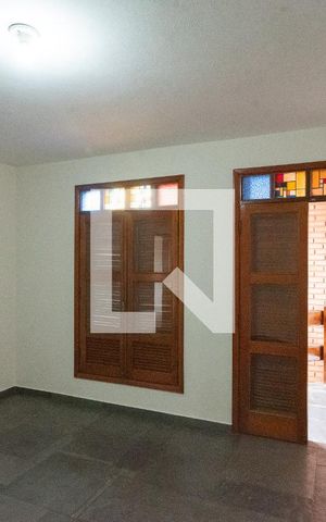 Casa à venda com 280m², 4 quartos e 3 vagas Casa à venda com 280m², 4 quartos e 3 vagasSuíte 1