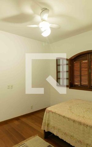 Casa à venda com 354m², 4 quartos e 1 vaga Casa à venda com 354m², 4 quartos e 1 vagaQuarto 2