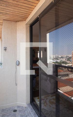 Apartamento à venda com 140m², 3 quartos e 2 vagas Apartamento à venda com 140m², 3 quartos e 2 vagasVaranda
