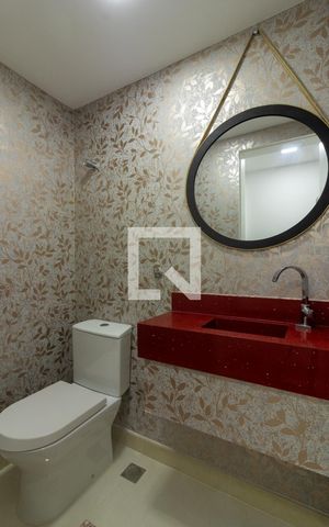 Apartamento à venda com 141m², 3 quartos e 2 vagas Apartamento à venda com 141m², 3 quartos e 2 vagasLavabo