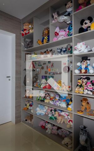 Apartamento à venda com 141m², 3 quartos e 2 vagas Apartamento à venda com 141m², 3 quartos e 2 vagasQuarto Suíte 2