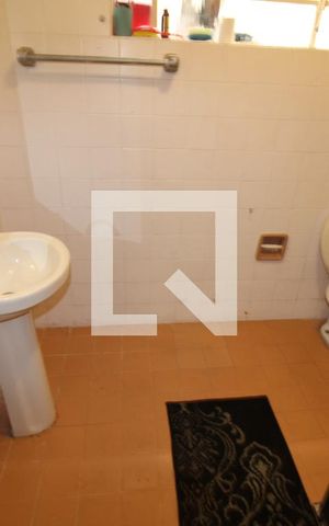 Casa à venda com 279m², 4 quartos e 2 vagasCasa 2 - Banheiro