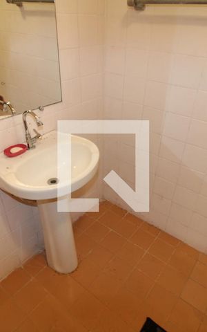 Casa à venda com 279m², 4 quartos e 2 vagasCasa 2 - Banheiro