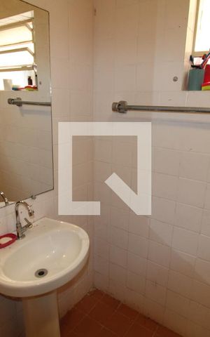 Casa à venda com 279m², 4 quartos e 2 vagasCasa 2 - Banheiro