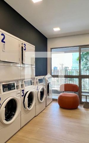 Studio à venda com 27m², 1 quarto e sem vaga Studio à venda com 27m², 1 quarto e sem vagaLavanderia