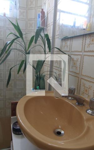 Apartamento à venda com 72m², 2 quartos e 1 vagaPia do banheiro