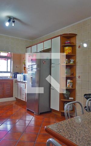 Casa à venda com 401m², 4 quartos e 5 vagasCozinha