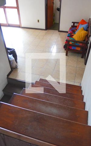 Casa à venda com 401m², 4 quartos e 5 vagasEscada - Sala de Jantar