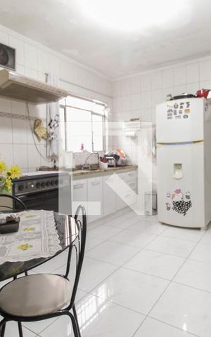 Casa à venda com 135m², 2 quartos e 1 vaga Casa à venda com 135m², 2 quartos e 1 vagaCozinha